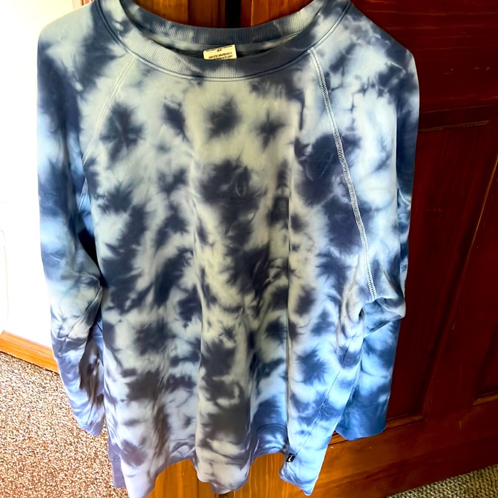 PINK by Victoria’s Secret one size tye dye sweatshirt